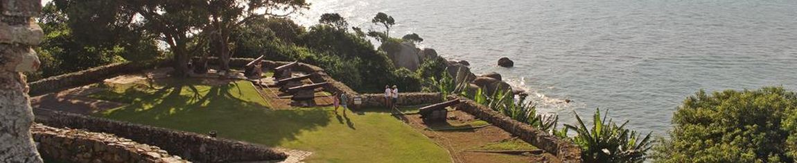 Vista da Fortaleza de São José da Ponta Grossa em Florianópolis - SC.