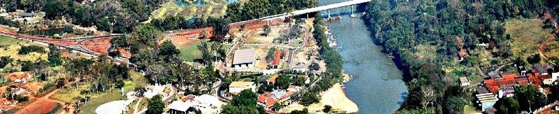 Imagem aérea de Pirassununga - SP e do distrito de Cachoeira de Emas.