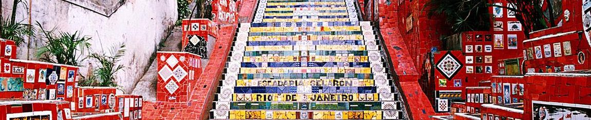 Escadaria Selarón é um dos pontos turísticos mais visitados do Rio de Janeiro - RJ.