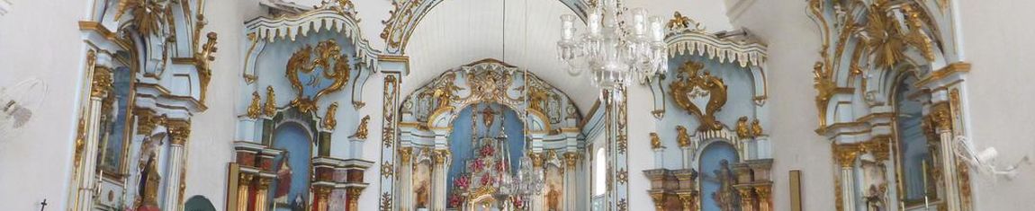 Nave e capela principal da Igreja Matriz de Nossa Senhora da Conceição em Angra dos Reis - RJ.